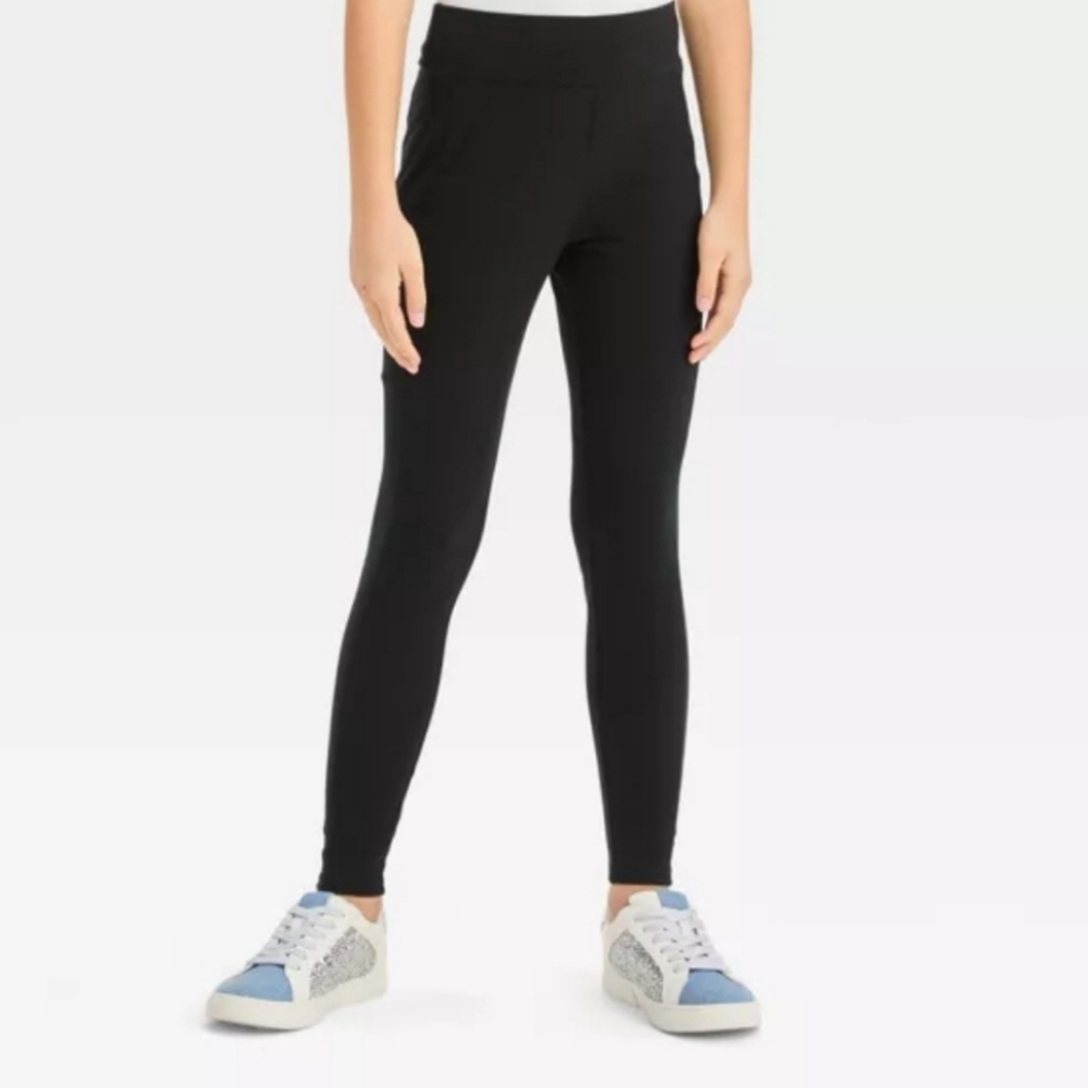 ❤️10/$13 New black leggings